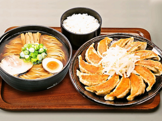 五味八珍 静岡豊田店の写真1