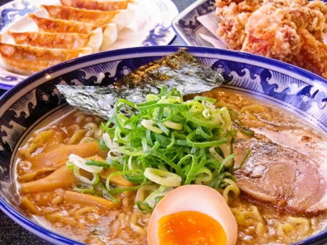 らーめん食堂れんげ 石和店の写真1