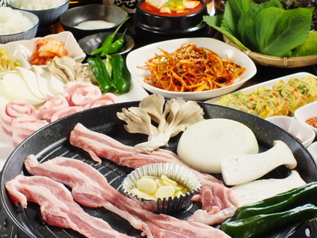 韓国料理 サムギョプサル専門店 辛の写真1