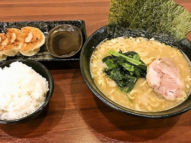 横浜らーめん 七七家の写真1