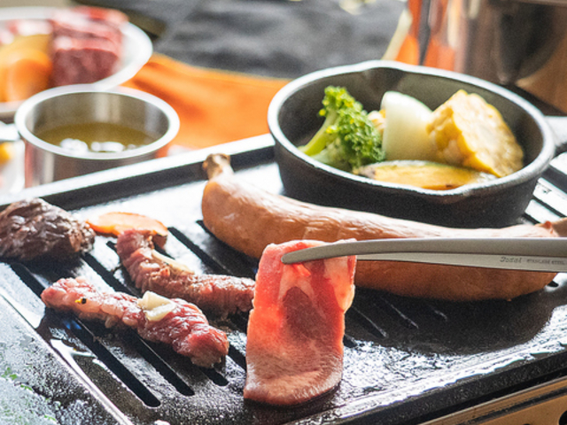 焼肉 ホルモン シオミの写真1
