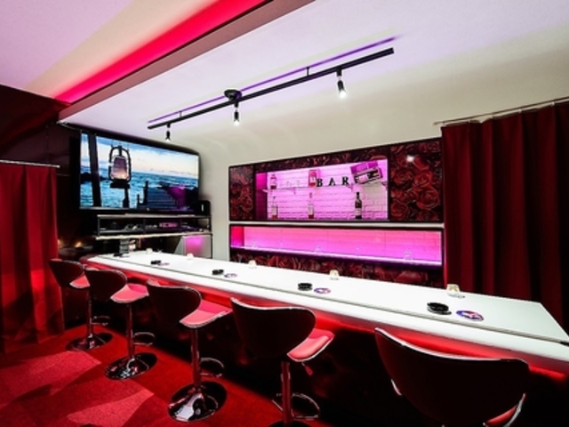 101BAR 中間市の写真1