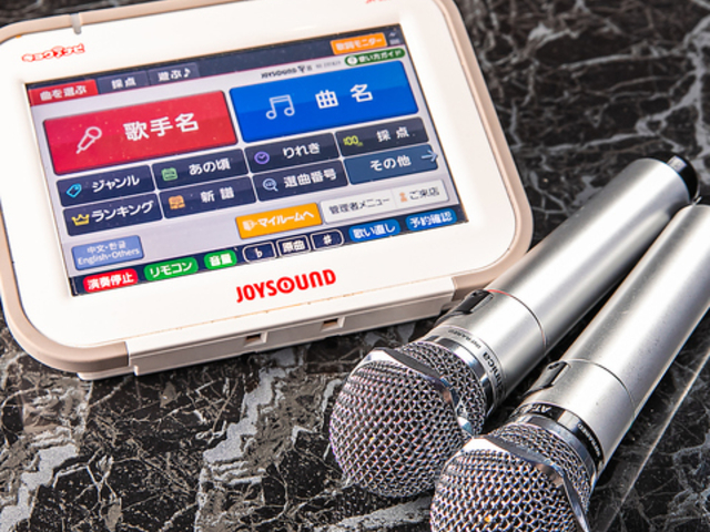 カラオケ BAR HIROの写真1