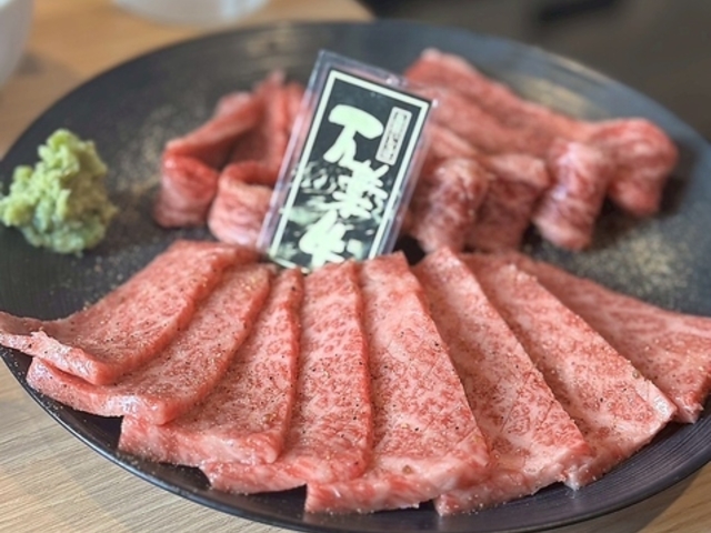 焼肉肉もん 河原町竹屋町店の写真1