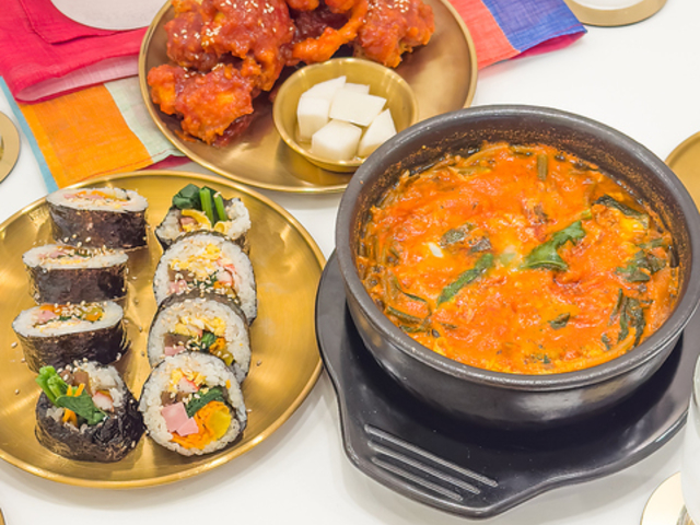 韓国料理 ポムの写真1