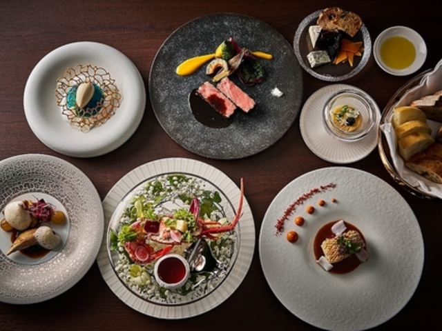 オーシャンミラノ シーフード ローストビーフ ヒルトン横浜の写真1