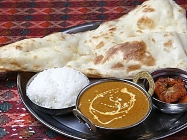 ニュータージマハルエベレスト 塚本店の写真1