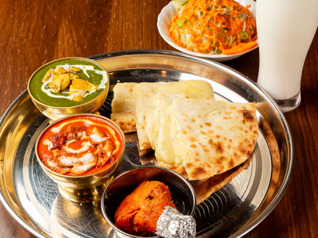 ロイヤルタージマハル横堤店の写真1