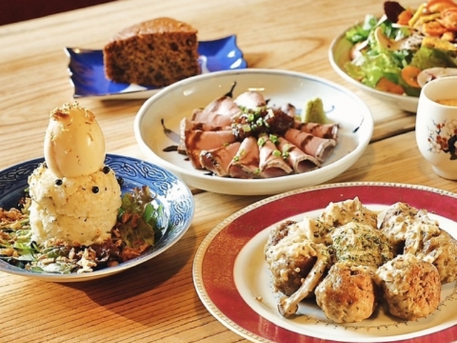 Warehousecafe P cube ウェアハウスカフェ ピーキューブの写真1