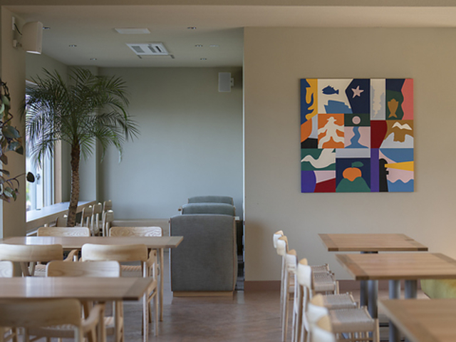 CAFE&RESTAURANT 燈下の写真1