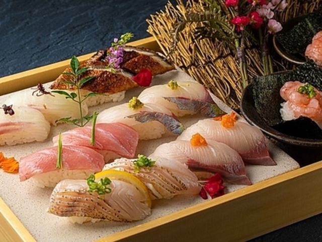 ほまれ寿司 福井駅前店の写真1