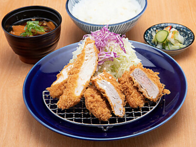 とんかつマ メゾン春日井店の写真1