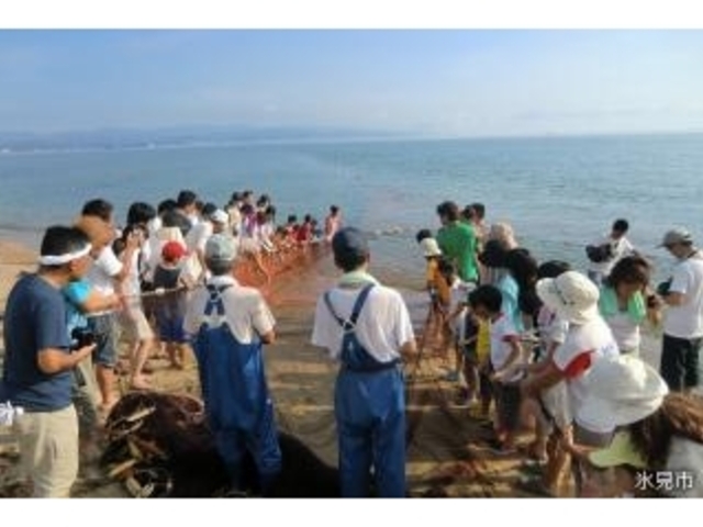 島尾海岸地引き網_地引き網(おにぎり・大漁鍋付き)