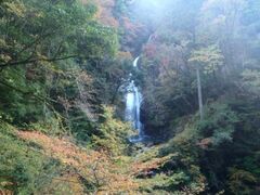 原不動滝の紅葉の写真1