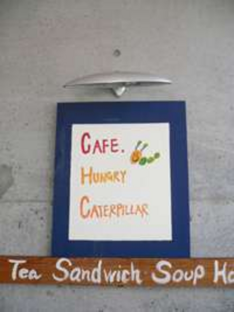 CAFE!HUNGRY CATERPILLAR
