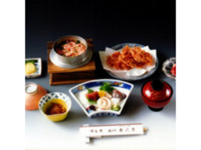 桜エビ釜飯とかき揚げ_くらさわや