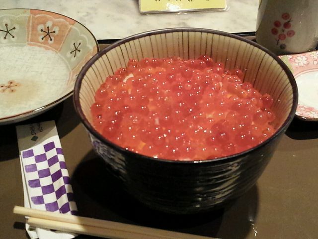 イクラ丼並盛_ぺりーのいくら丼