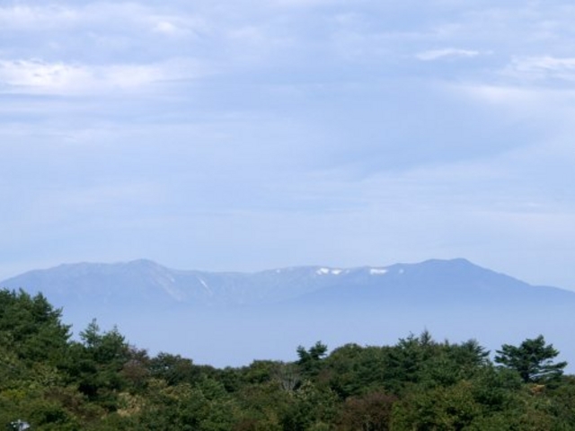 キャンプ場から飯豊山_背あぶり山公園