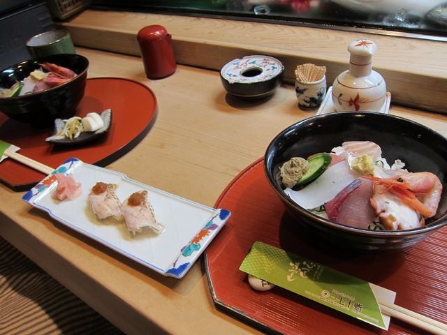 香住丼とのどぐろの炙りにぎり_三七十鮨