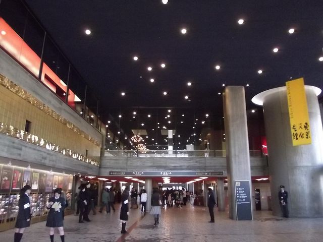 ロビーの光景_東京文化会館