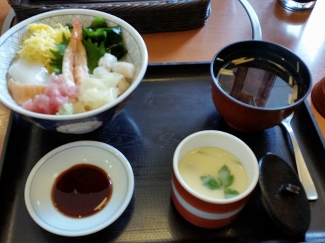 ランチ海鮮丼_和食さと 桑名東インター店