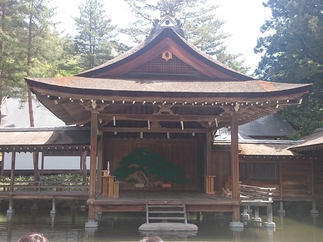 能舞台で結婚式_身曾岐神社