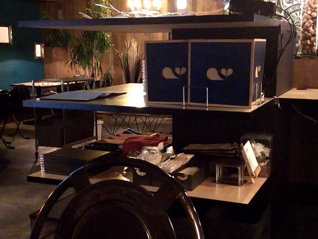店内_なかよし餃子 エリザベス すすきの店