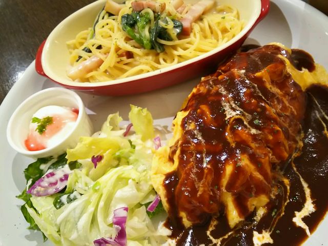 オムライスうまーい!_クラムボンカフェ 青森中三店