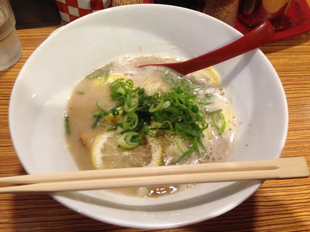 レモンとんこつラーメン_麺也オールウェイズ