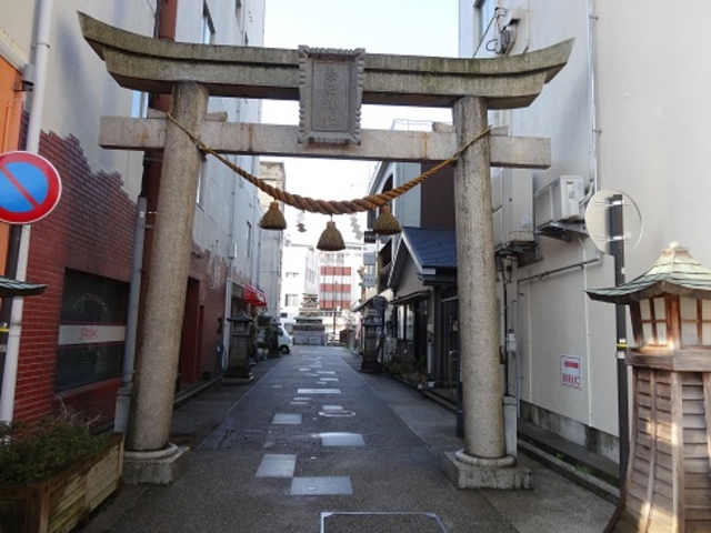 神社の鳥居_柴田神社