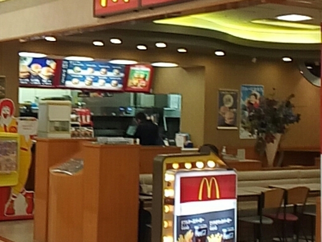 店内_マクドナルド長久手アピタ店