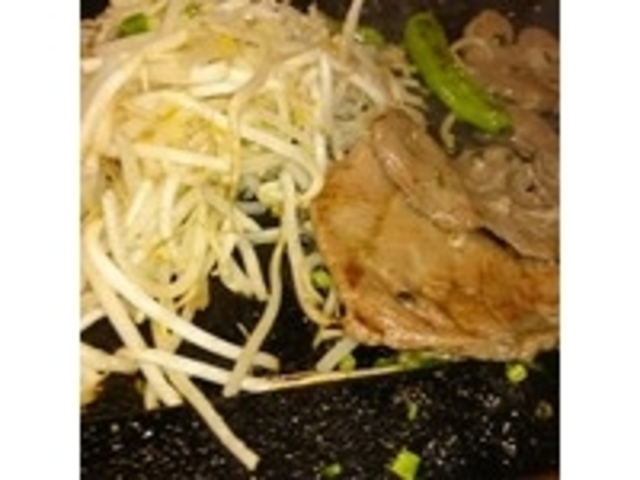 牛タン鉄板焼きは、タンの食べ方で最高かも_菩提樹