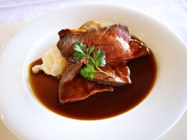 クリスマススペシャルランチ 主菜ローストビーフ_レストラン マリアージュ
