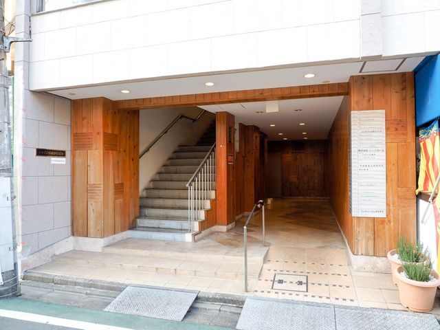 ビル入口_手織工房じょうた 自由が丘工房