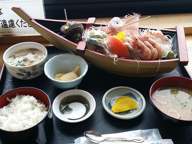 海鮮どんや とびしま