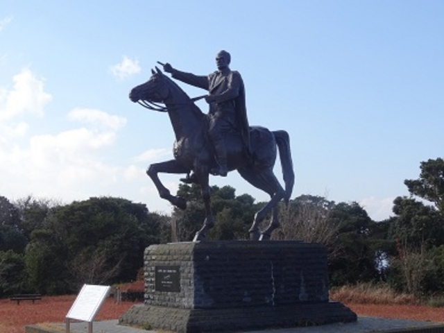 ムスタファ・ケマル・アタテュルク騎馬像_ムスタファ・ケマル・アタテュルク騎馬像