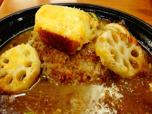 オニオングラタン仕立てのハンバーグ_COCO'S 小浜店