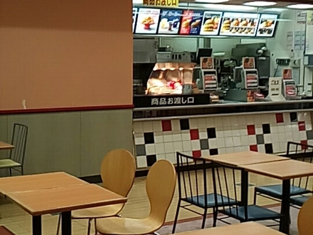 店内_マクドナルド瀬戸みずのジャスコ店