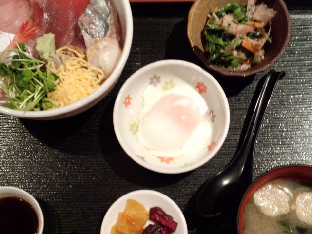 海鮮丼_旬魚菜よし田 南本町店