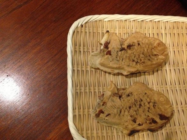 しっぽまでしっかり餡入りです!_たい焼き・なみへい