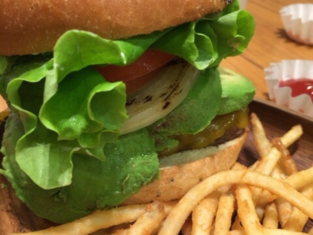 ハンバーガー_クアアイナ 二子玉川店