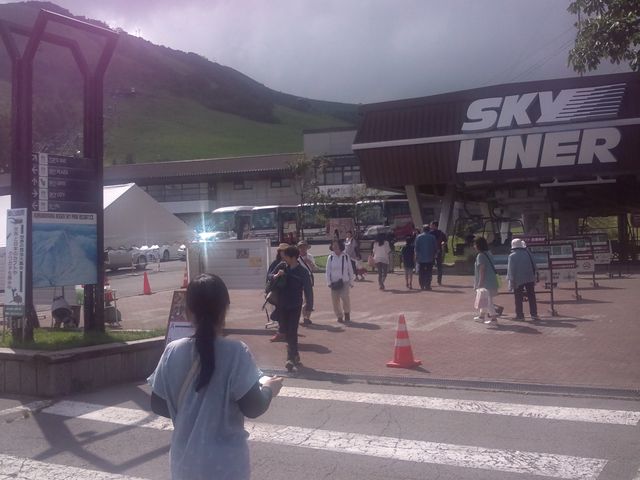 お買い物と食事のあとはリフトへ_車山スカイプラザ