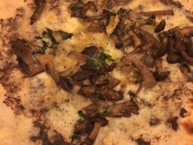 もちもちピザ!_TRATTORIARIPOSO