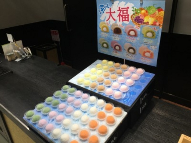 閉店間際でしたので棚には一部の品のみでした_口福堂 イオンモール熱田店
