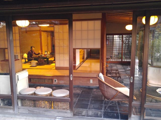 藁の家居室_西山別館