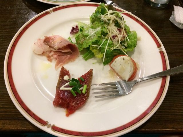 手作りロースハム カプレーゼ
カツオのカルパッチョ_ワーズワース