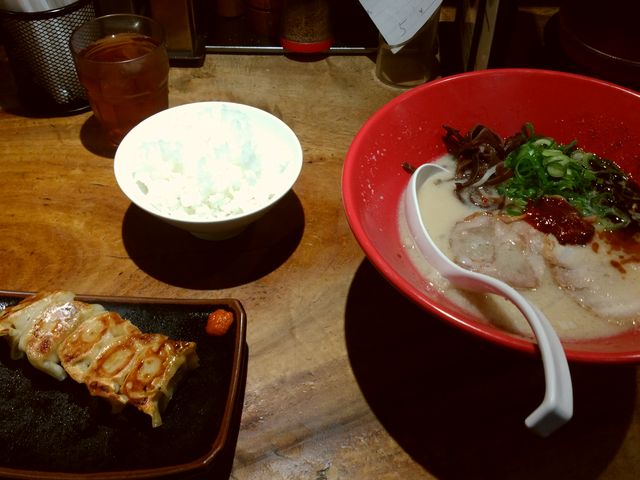 赤丸+ランチAセット_一風堂 クイーンズイースト店