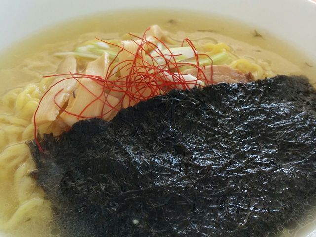海苔ラーメン。醤油や味噌も選べる_ドライブインわっかけ