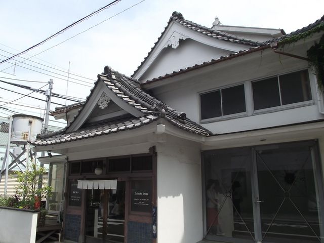 正面 (出入口)_スカイ ザ バスハウス