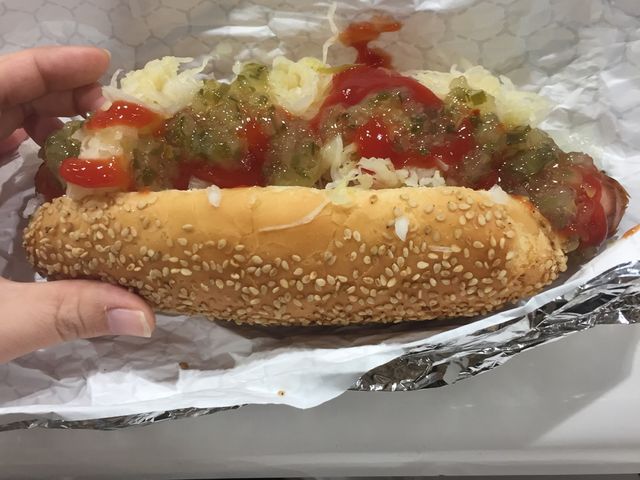 大ボリュームのホットドッグ_COSTCO WHOLESALE 札幌